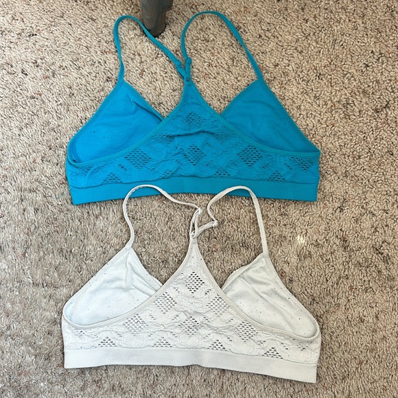 GIRLS training sport bra size Large ? Set of 2 white and blue - Picture 2 of 7